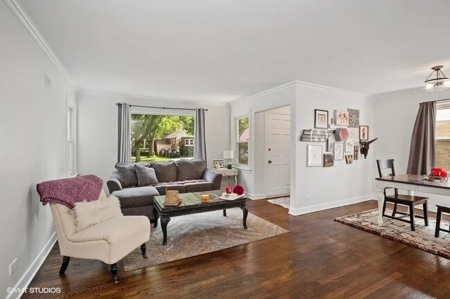 Building Photo - 540 S Evergreen Ave