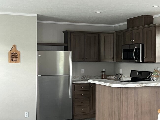Building Photo - 5204 Champagne Dr
