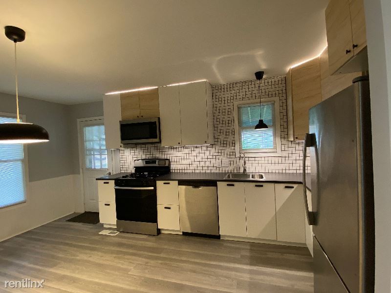 Foto principal - 3 br, 1 bath House - 220 W Corbin St