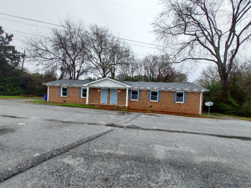 Photo - 6113 Clane Dr SE (Covington, GA)