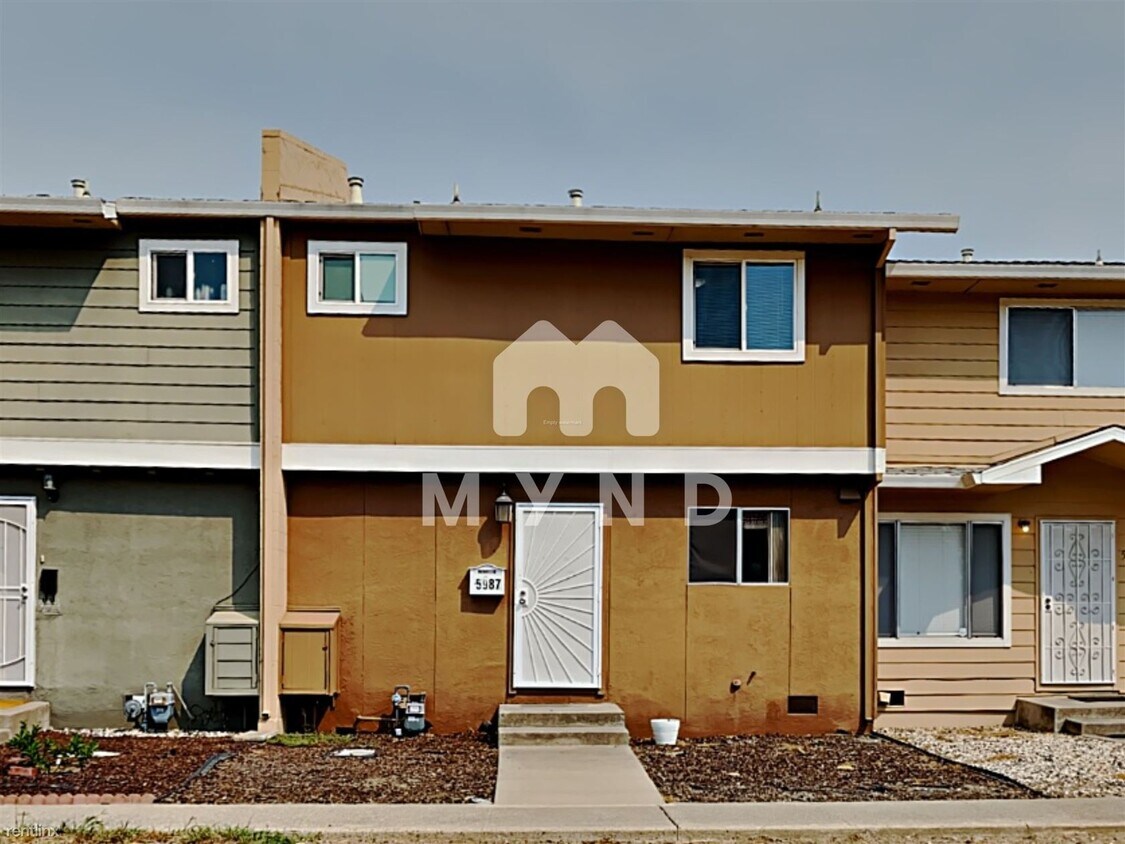 Primary Photo - 3 br, 1.5 bath Condo - 5987 Mack Rd Apartment