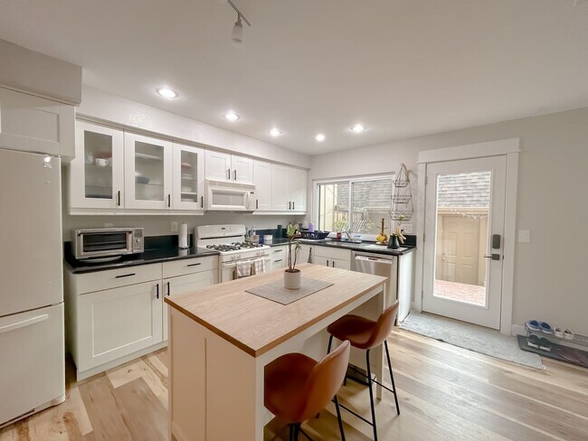 Foto del edificio - Townhome in the Cherry Creek School District!