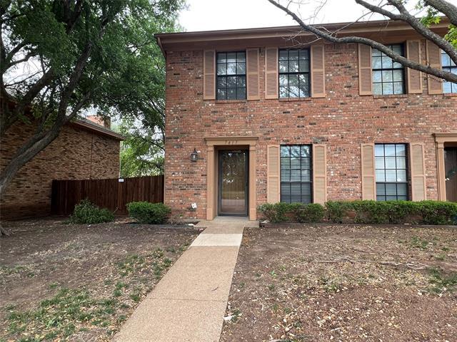 Foto principal - 7417 Kingswood Dr