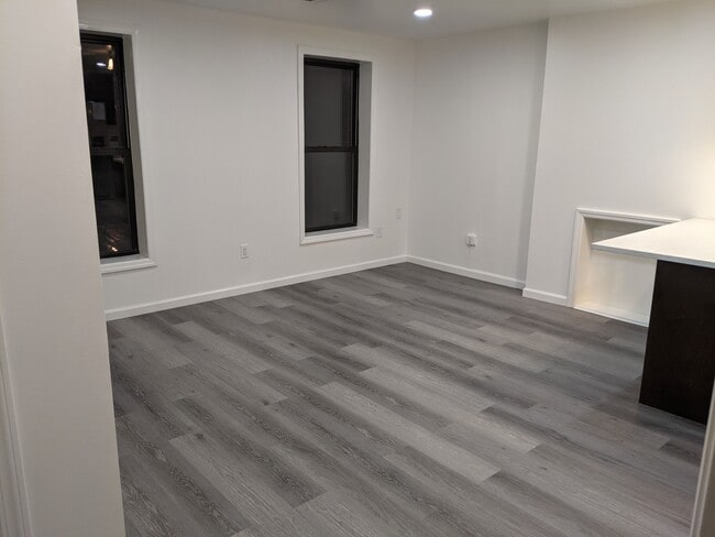 Photo - 51 New St Townhome