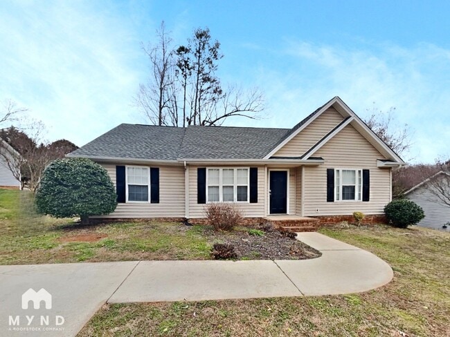 Building Photo - 3440 Autumn Dr