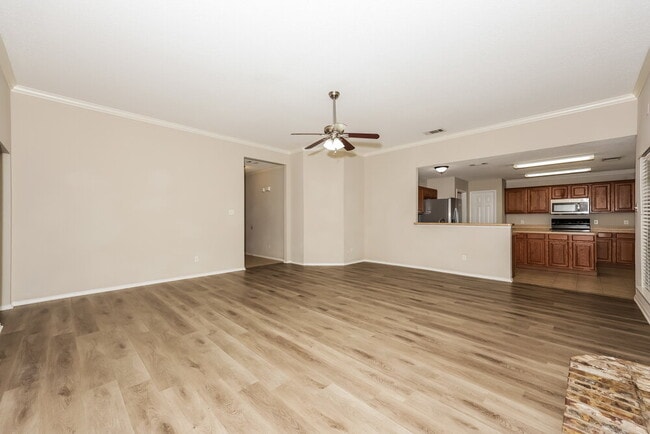 Building Photo - 125 Adams Dr