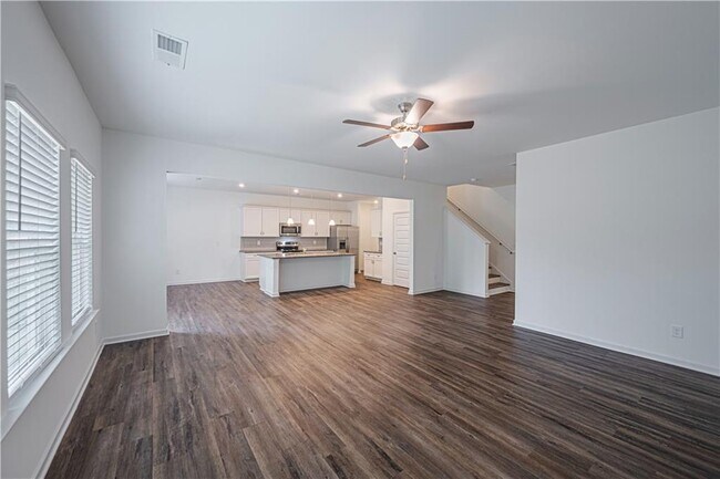 Foto del edificio - 138 Meadow Ln
