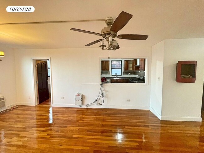 Foto del edificio - 1200 E 53rd St