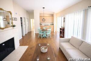 Foto del edificio - 8642 Fredericksburg Rd