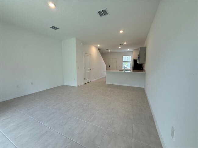 Building Photo - 3085 Skyline Lp