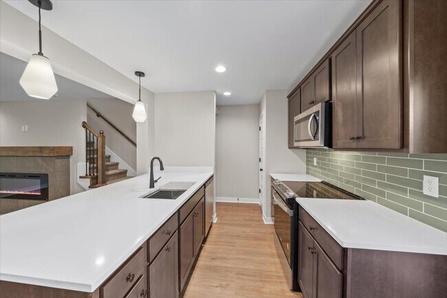 Foto del edificio - 4614 Forest Ave