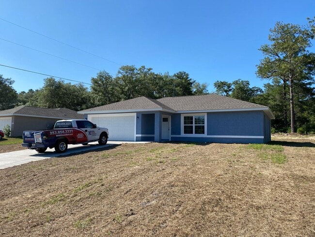 Building Photo - Custom Home - Desirable SW Ocala neighborhood 3/2/2 ** Wont Last**