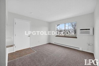 Building Photo - 1230 Bedford Woods Dr