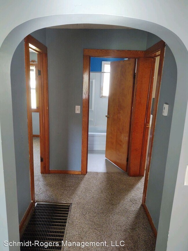 Building Photo - 3 br, 1 bath House - 1138 Riverside