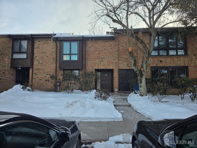 Building Photo - 161 Willowbrook Dr