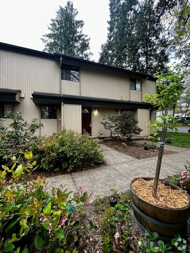 Building Photo - 1434 Fetters Loop