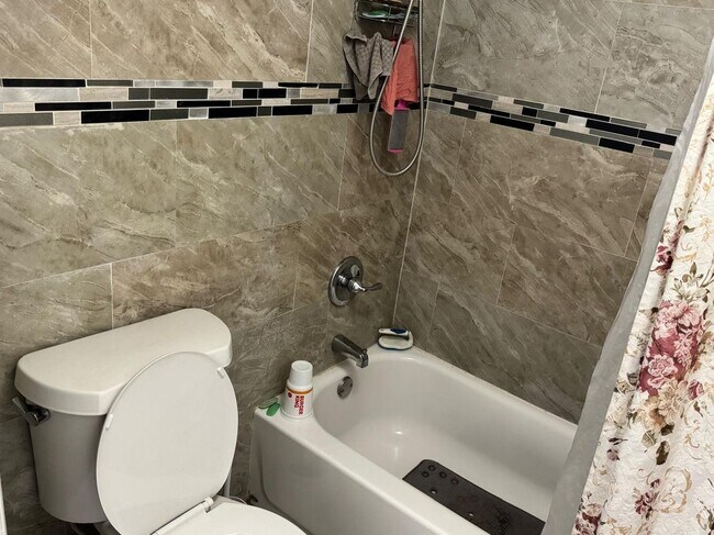 Foto del edificio - 20210 NE 3rd Ct