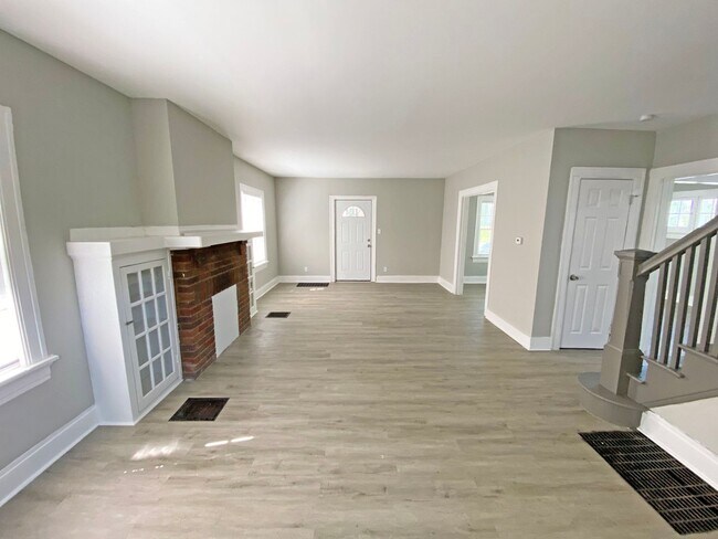 Building Photo - Newly Rehabbed Single Family in Dayton