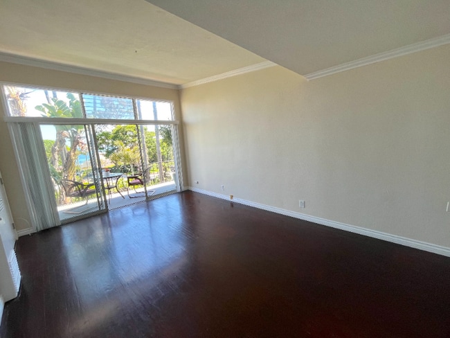 Photo - 250 Cliff Dr Apartment