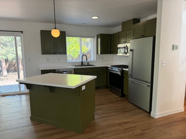 Foto del edificio - MOVE IN SPECIAL $500 OFF FIRST MONTHS RENT...