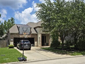 Building Photo - 122 Colton Ct