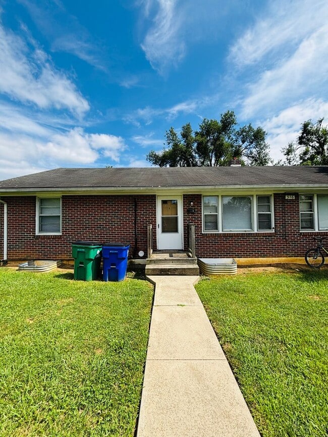 Building Photo - 316 Reynolds Ave
