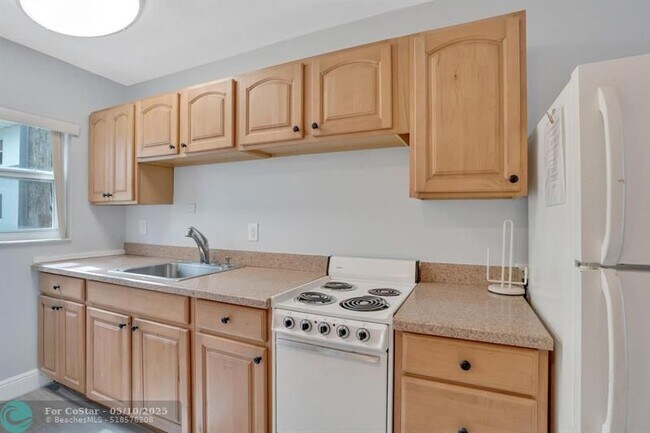 Foto del edificio - 4228 N Ocean Blvd