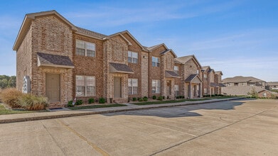 Building Photo - 5555 Macedonia Rd