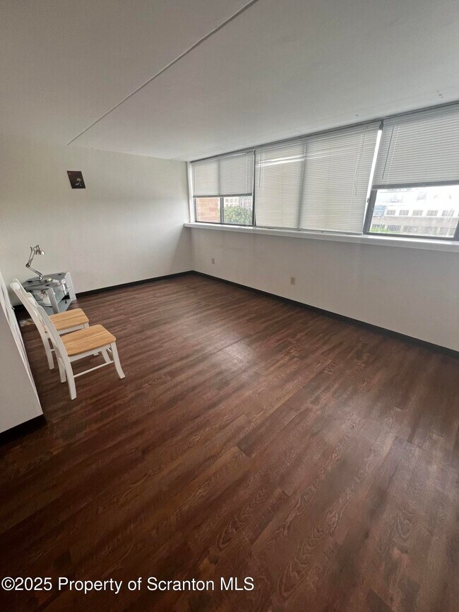 Foto del edificio - 220 Linden St