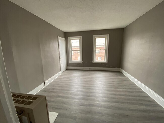 Foto del edificio - 82 Reservation St