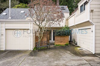 Building Photo - 232 Miller Ave