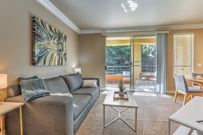 Building Photo - 260 E Flamingo Rd