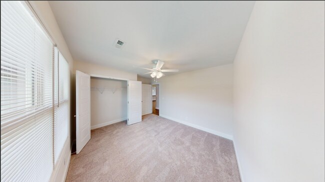 Building Photo - 2095 Ireland Wy