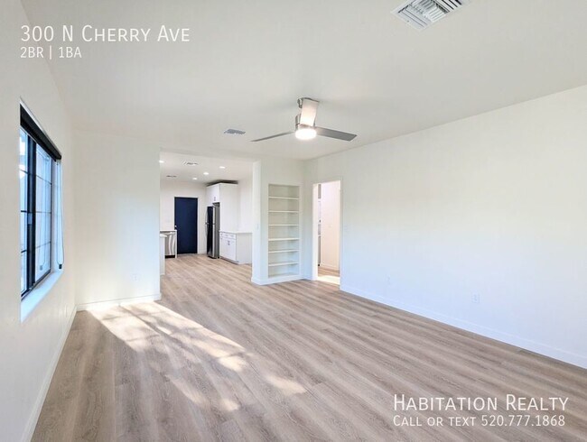 Building Photo - Gorgeous 2 bed/1 bath University, Renovate...