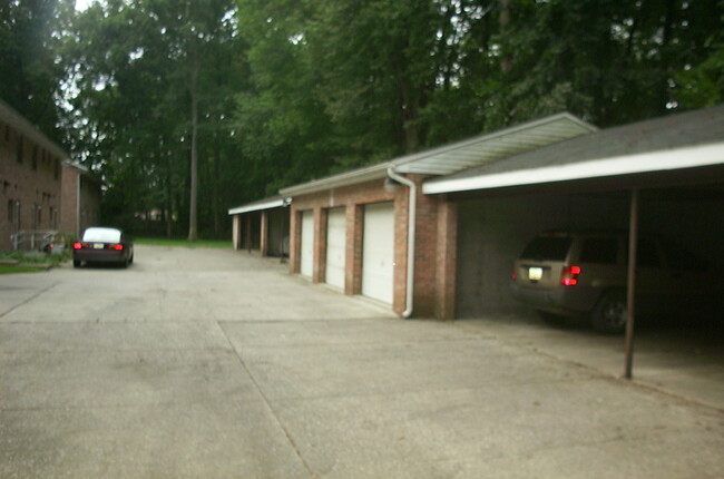 Building Photo - 473 Brentwood Dr
