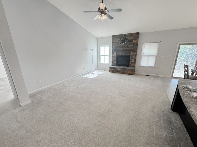 Building Photo - Stylish Living with Gas Cooking, Screened ...