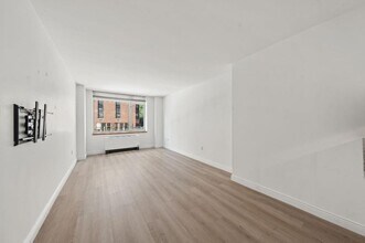 Building Photo - 1760 2nd Ave