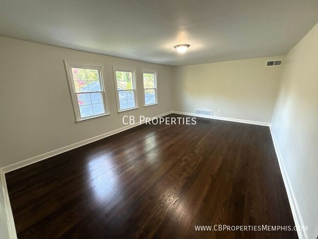 Foto del edificio - 5516 Sycamore Grove Ln