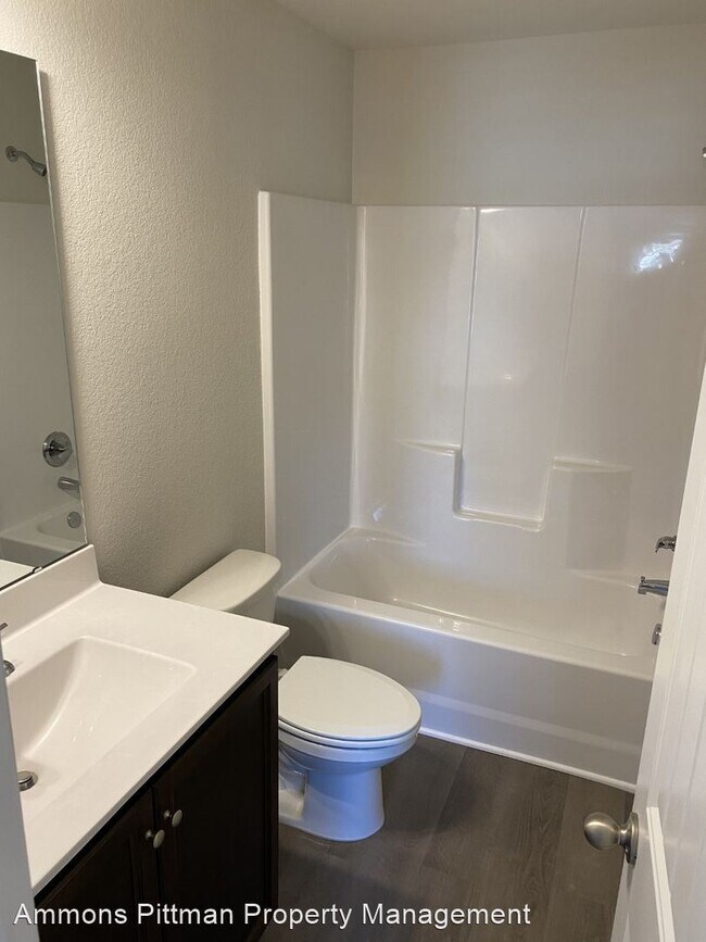 Building Photo - 2 br, 2.5 bath House - 2061 Wiggins Village