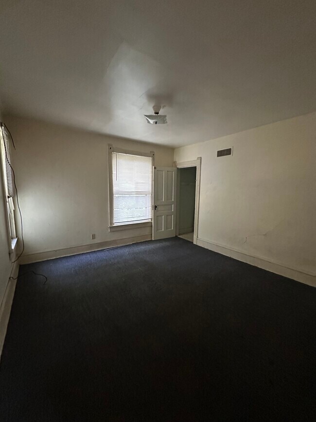 dormitorio 2 - 750 8th St