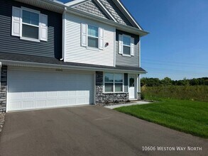 Building Photo - 10606 Weston Wy N