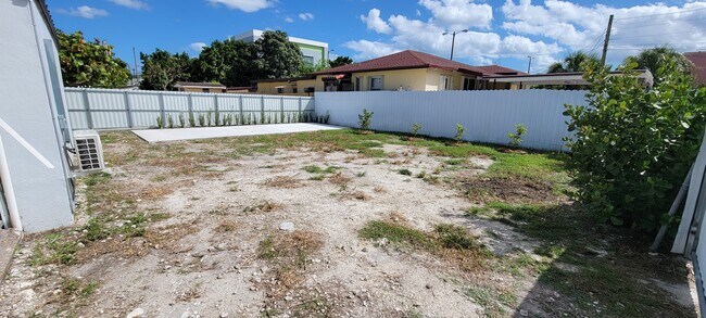 Photo - 2790 NW 3rd St House