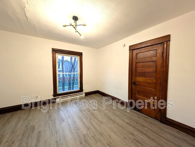 Building Photo - 2709 Stevens Ave