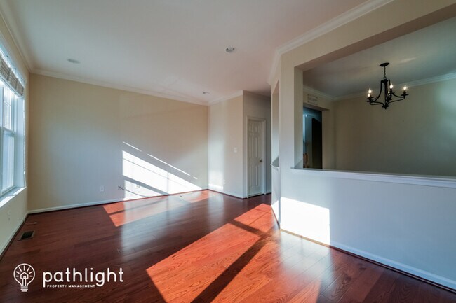 Building Photo - 43071 Autumnwood Square, Ashburn, VA, 20148