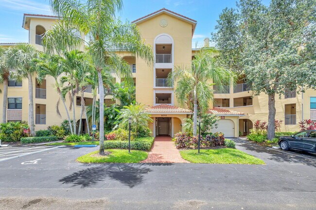 Foto del edificio - 800 Uno Lago Dr