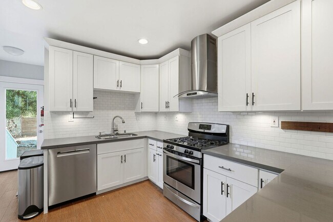 Foto del edificio - Beautiful Spacious 3-bedroom 2-Bath Home in Berkeley!