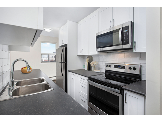 Building Photo - 2360 Birchmount Road