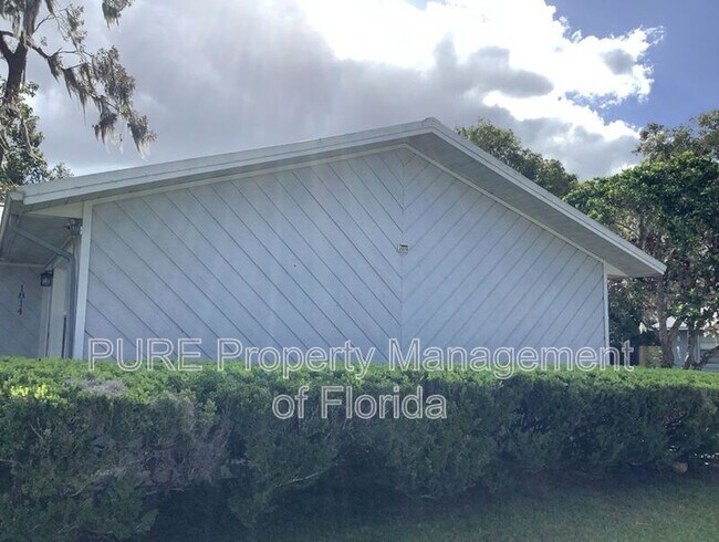 Foto del edificio - 1814 NE 17th St