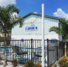 Building Photo - 5305 N Blvd