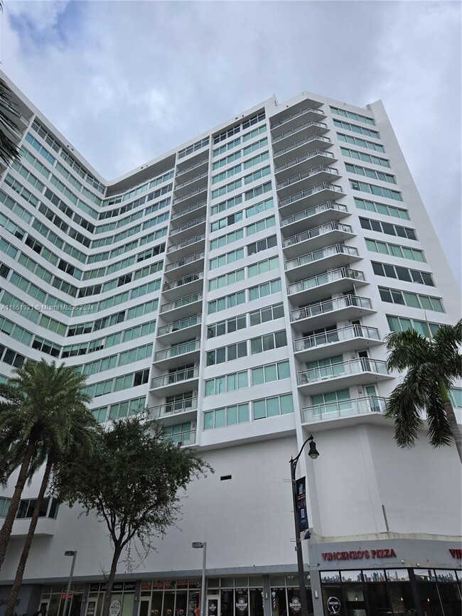 Foto del edificio - 7135 Collins Ave